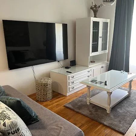 Main Street Apartmán Ston